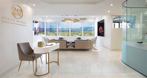 best cosmetic dentist beverly hills.